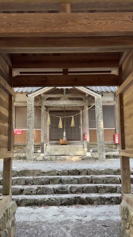 岡山の神社　荒戸神社　本堂入り口